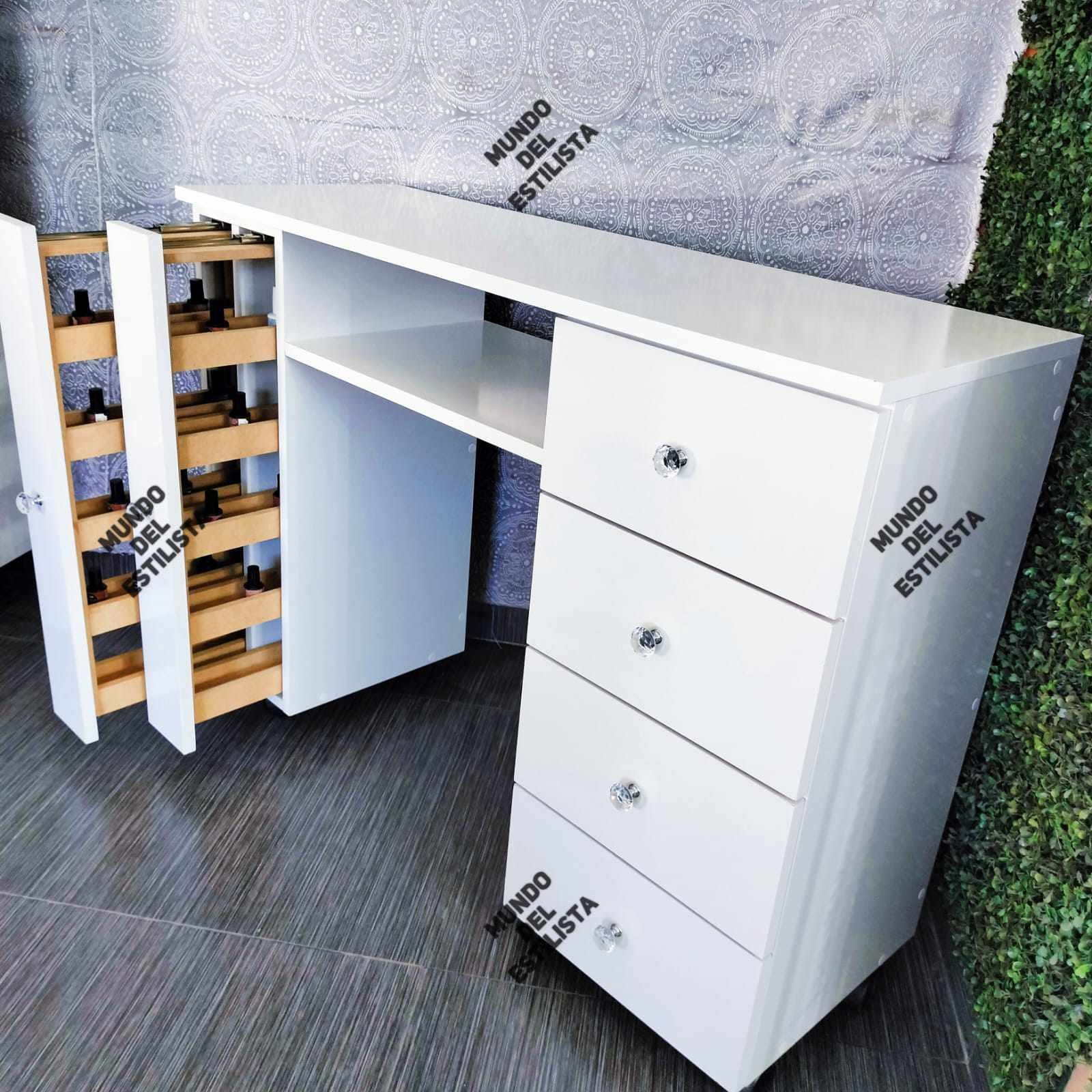 mesal de uñas liverpool